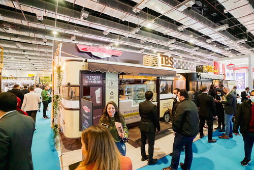 山東制造驚艷開(kāi)羅 移動(dòng)餐車(chē)引領(lǐng)酒店用品新潮流